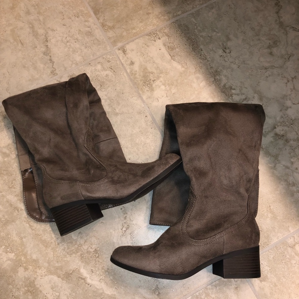 THIGH HIGH BOOTS